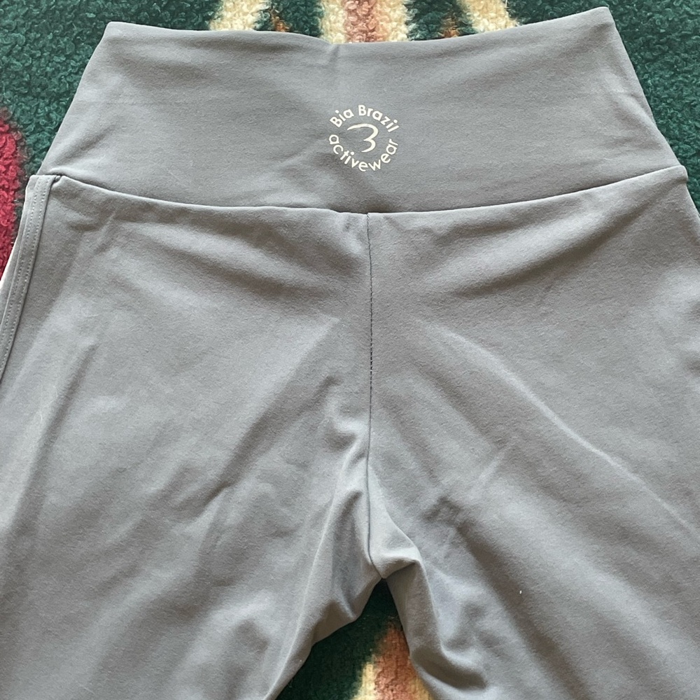 Bio Brazil Women's Gray Leggings